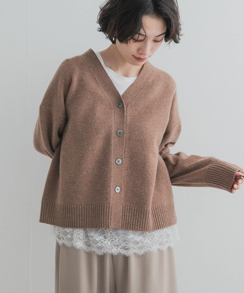 URBAN RESEARCH DOORS(アーバンリサーチドアーズ)の「AQUAウールカシミヤVネックカーディガン(ニット/セーター・レディース・ライトグレー/グレー/ブラウン系その他・FREE)」の11枚目の写真