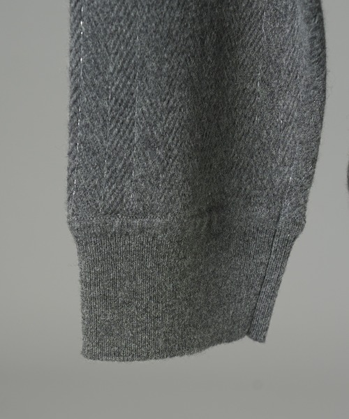 MAISON SPECIAL（メゾンスペシャル）の「《UNISEX》シャイニーストライプへリンボーンプライムオーバーハーフジップニット/Shiny Stripe Herringbone Prime-Over Half-Zip Sweater【MAISON SPECIAL/メゾンスペシャル】■セットアップ対応■（ニット/セーター・メンズ・チャコールグレー/ブラック・0/1/2）」の6枚目の写真