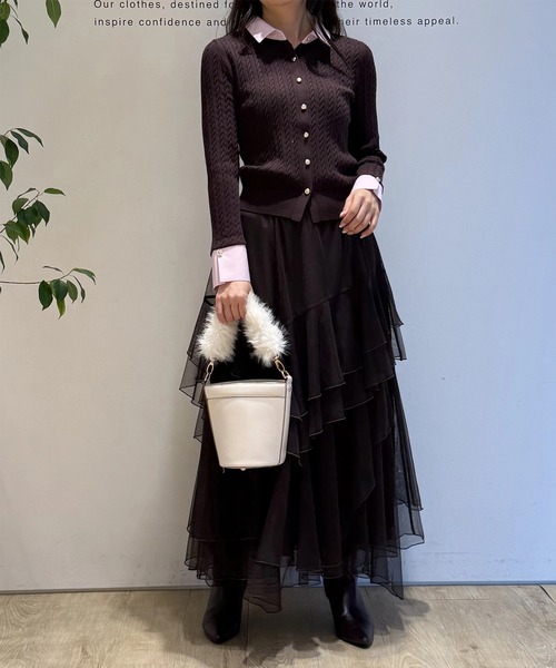 JUSGLITTY（ジャスグリッティー）の「シャツカラーケーブル長袖ニット（ニット/セーター・レディース・ブラウン・2）」の6枚目の写真