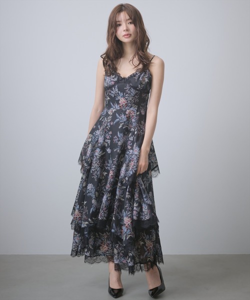 AND COUTURE(アンドクチュール)の「エクラフルールプリントワンピース(ワンピース・レディース・ブラック/ブルー・FREE)」の2枚目の写真
