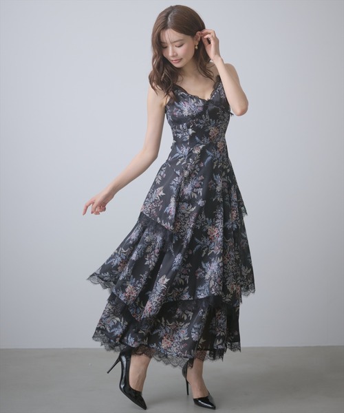 AND COUTURE(アンドクチュール)の「エクラフルールプリントワンピース(ワンピース・レディース・ブラック/ブルー・FREE)」の4枚目の写真