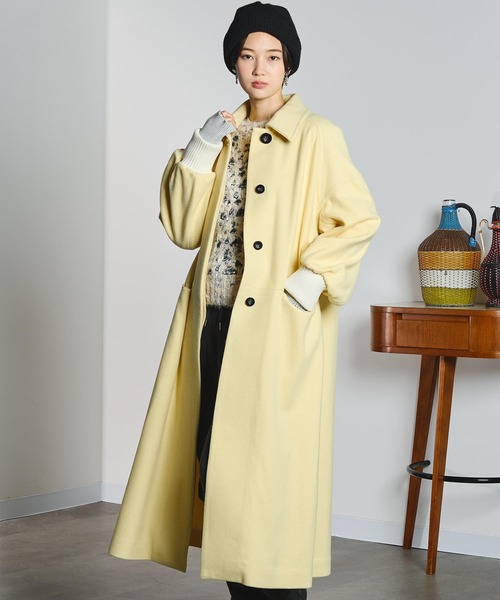 mici（ミチ）の「mici/RIB CUFFS VOLUME SLEEVE COAT（ステンカラーコート・レディース・ライトイエロー/ブラック・M/S）」の3枚目の写真