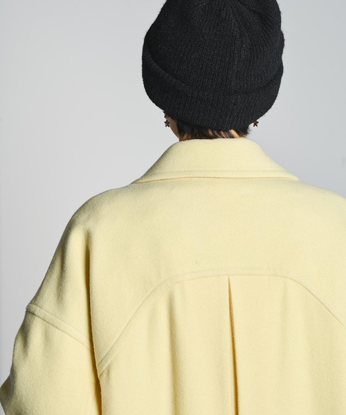 mici（ミチ）の「mici/RIB CUFFS VOLUME SLEEVE COAT（ステンカラーコート・レディース・ライトイエロー/ブラック・M/S）」の13枚目の写真
