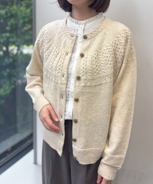 ラムウール混求心ケーブルカーディガン