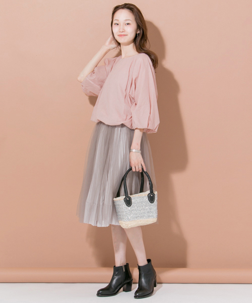 URBAN RESEARCH(アーバンリサーチ)の「UR バルーンブラウス(シャツ/ブラウス・レディース・ピンク系その他/オフホワイト/ライトカーキ・FREE)」の15枚目の写真