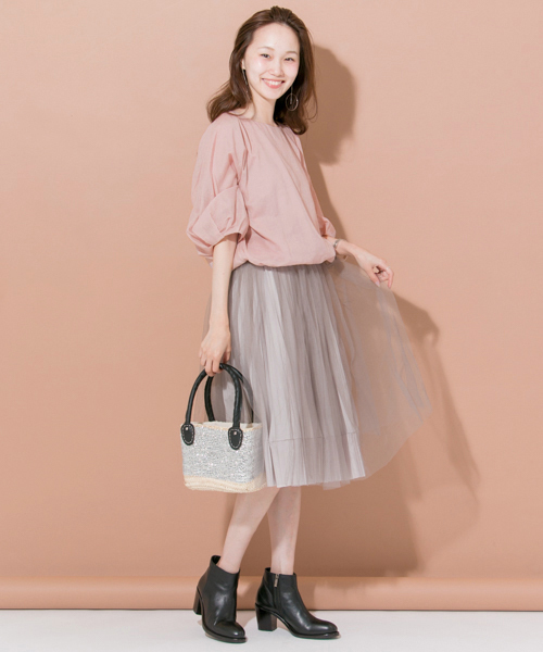 URBAN RESEARCH(アーバンリサーチ)の「UR バルーンブラウス(シャツ/ブラウス・レディース・ピンク系その他/オフホワイト/ライトカーキ・FREE)」の16枚目の写真