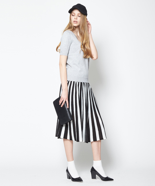 titivate（ティティベイト）の「ｽﾄﾗｲﾌﾟﾆｯﾄﾐﾃﾞｨｱﾑｽｶｰﾄ（スカート・レディース・グレー×ホワイト/ブラック×ホワイト/ベージュ系その他/ブルー系その他/グリーン系その他・FREE）」の16枚目の写真