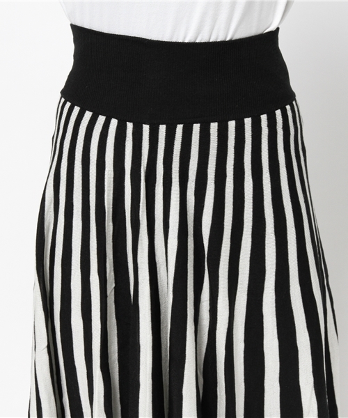 titivate（ティティベイト）の「ｽﾄﾗｲﾌﾟﾆｯﾄﾐﾃﾞｨｱﾑｽｶｰﾄ（スカート・レディース・グレー×ホワイト/ブラック×ホワイト/ベージュ系その他/ブルー系その他/グリーン系その他・FREE）」の10枚目の写真