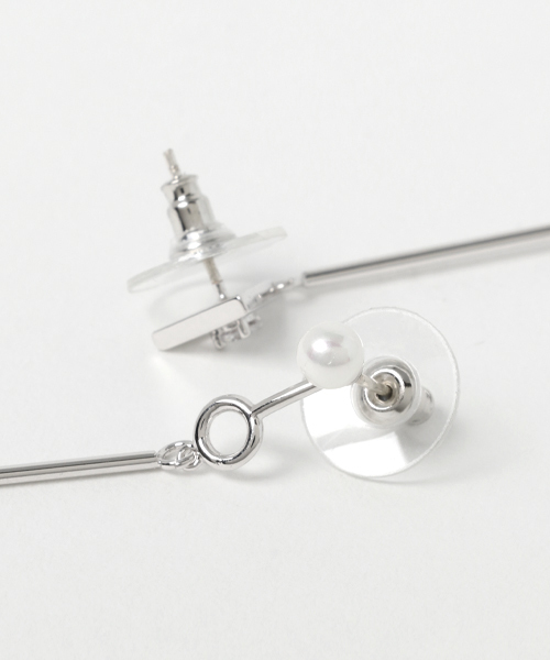 PLAIN CLOTHING(プレーンクロージング)の「トライアングル×スティックピアス【PLAIN CLOTHING】(ピアス(両耳用)・レディース・ゴールド/シルバー・FREE)」の4枚目の写真