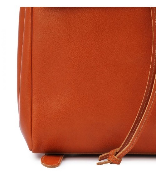 IL BISONTE（イルビゾンテ）の「IL BISONTE / ORIGINAL LEATHER / BACKPACK（バックパック/リュック・レディース・ナチュラル/ライトブラウン/ブラック・FREE）」の10枚目の写真