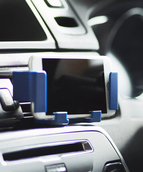 JKM（ジェイケイエム）の「JKM スマホルダー ワイドアーム（アウトドアグッズ・レディース・ネイビー/グレー/カーキ・ONE SIZE）」の4枚目の写真