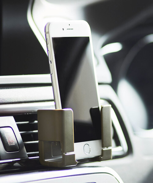 JKM（ジェイケイエム）の「JKM スマホルダー ワイドアーム（アウトドアグッズ・レディース・ネイビー/グレー/カーキ・ONE SIZE）」の18枚目の写真