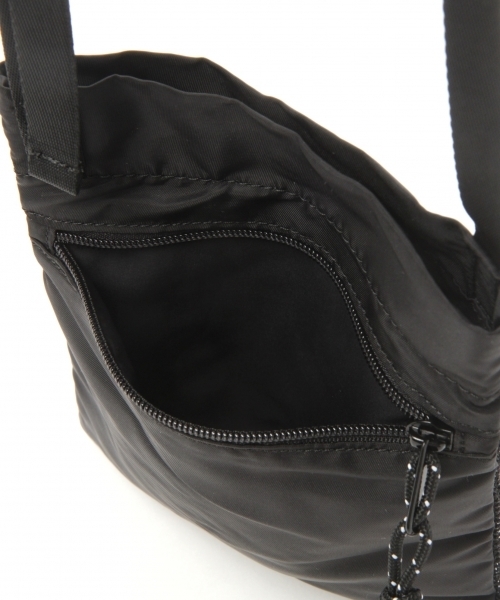 LEPSIM（レプシィム）の「ナイロンミニサコッシュ　784316（ボディバッグ/ウエストポーチ・レディース・ブラック/ベージュ/パープル/グレー/ブルーグリーン・ONE SIZE）」の7枚目の写真