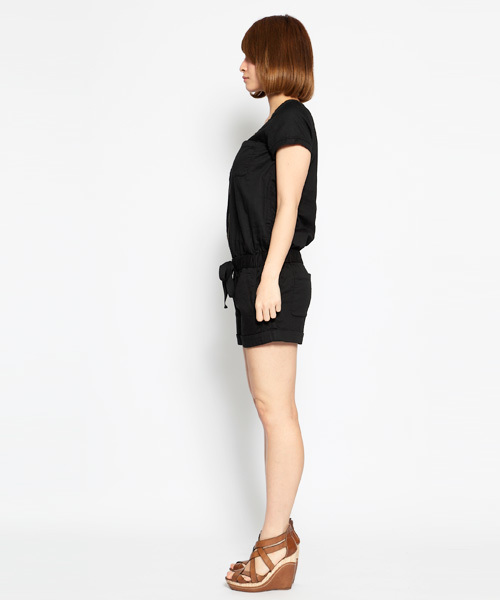 X-girl（エックスガール）の「HERRINGBONE SHORT ALL IN ONE（つなぎ/オールインワン・レディース・ブラック/オリーブ・1/2）」の3枚目の写真