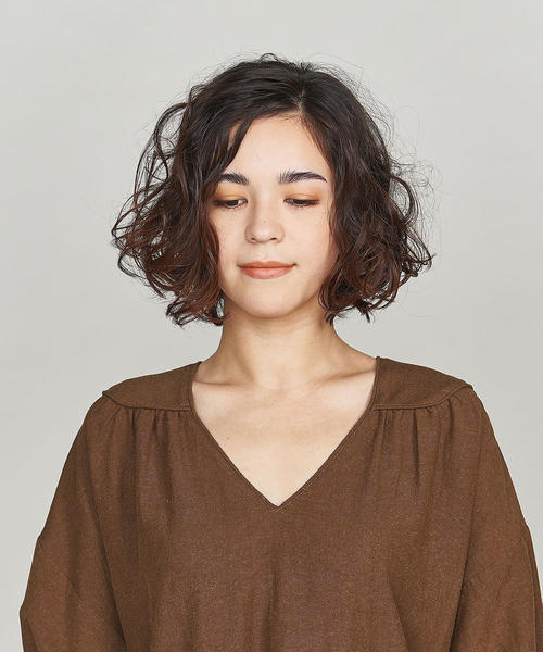 KIIRA（キーラ）の「＜KiiRA＞ギャザースリットワンピース o  