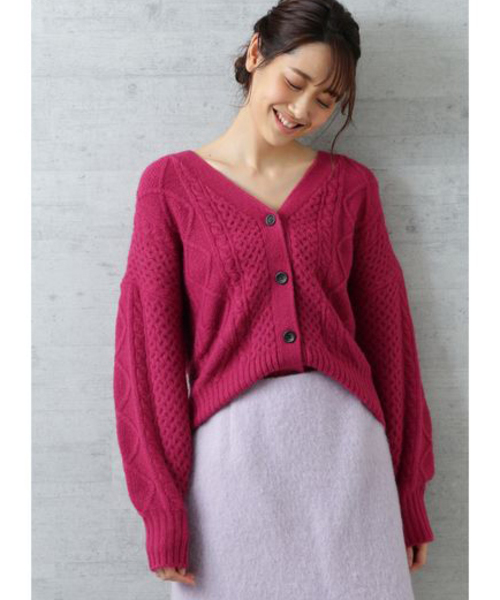 NATURAL BEAUTY BASIC(ナチュラルビューティーベーシック)の「ケーブルニット2WAYカーディガン(カーディガン/ボレロ・レディース・ネイビー/オフホワイト/ピンク・MEDIUM)」の3枚目の写真