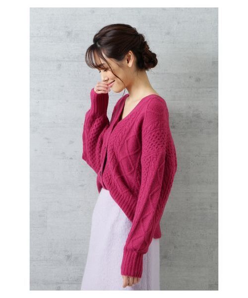 NATURAL BEAUTY BASIC(ナチュラルビューティーベーシック)の「ケーブルニット2WAYカーディガン(カーディガン/ボレロ・レディース・ネイビー/オフホワイト/ピンク・MEDIUM)」の12枚目の写真