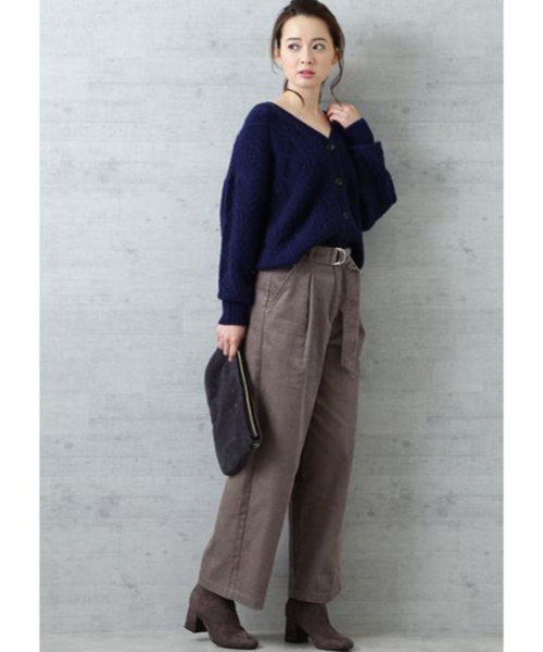 NATURAL BEAUTY BASIC(ナチュラルビューティーベーシック)の「ケーブルニット2WAYカーディガン(カーディガン/ボレロ・レディース・ネイビー/オフホワイト/ピンク・MEDIUM)」の19枚目の写真