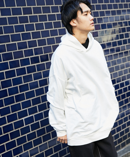 kutir（クティール）の「【ウルトラルーズシルエット】 裏毛パーカー（パーカー・メンズ・ホワイト/ベージュ/カーキ/ライトグリーン/スミクロ・MEDIUM/LARGE）」の2枚目の写真