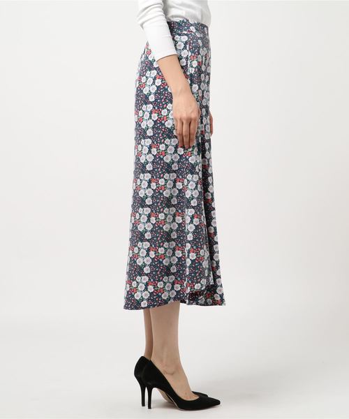 flower（フラワー）の「ボタニカルプリーツスカート（スカート・レディース・ホワイト/ブラック・FREE）」の3枚目の写真