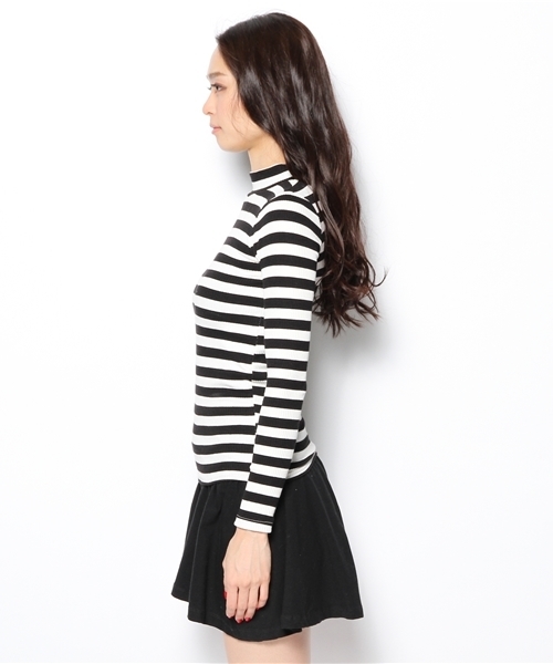 WEGO（ウィゴー）の「WEGO/ボーダーリブハイネックニット（ニット/セーター・レディース・ブラック系その他・FREE）」の4枚目の写真