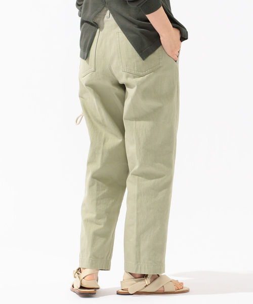 SHIPS(シップス)の「デニムタックパンツ(その他パンツ・レディース・ライトグリーン/ブラック/ナチュラル・38/40/36)」の11枚目の写真