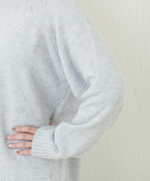 n'ee-ne(ネーネ)の「7G ブークレ スタンドネックニット(ニット/セーター・レディース・ベージュ/ブラウン/グレー・L/M)」の6枚目の写真