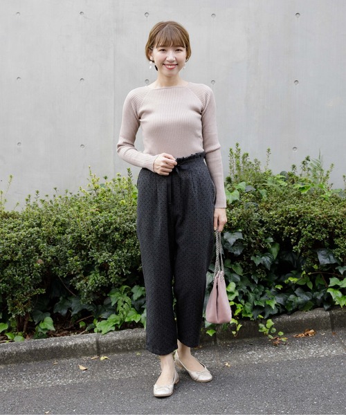 flower(フラワー)の「ベーシックスクエアニットトップ(ニット/セーター・レディース・アイボリー/ブラウン/ベージュ・FREE)」の13枚目の写真