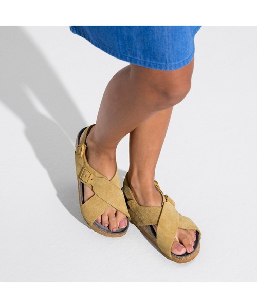BIRKENSTOCK(ビルケンシュトック)の「【New】ビルケンシュトック Tulum/トゥルム ソフトフットベッド スエード(ナロー)(サンダル)」|ブラウン