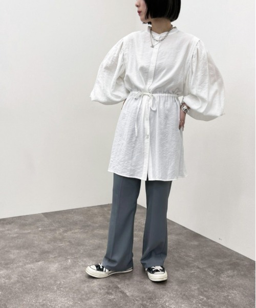 apres jour mignon（アプレジュールミニョン）の「バンドカラーチュニックブラウス【ZOZOTOWN限定アイテム】（シャツ/ブラウス・レディース・オフホワイト/ブラック/グレイッシュベージュ・X-LARGE/フリー）」の7枚目の写真