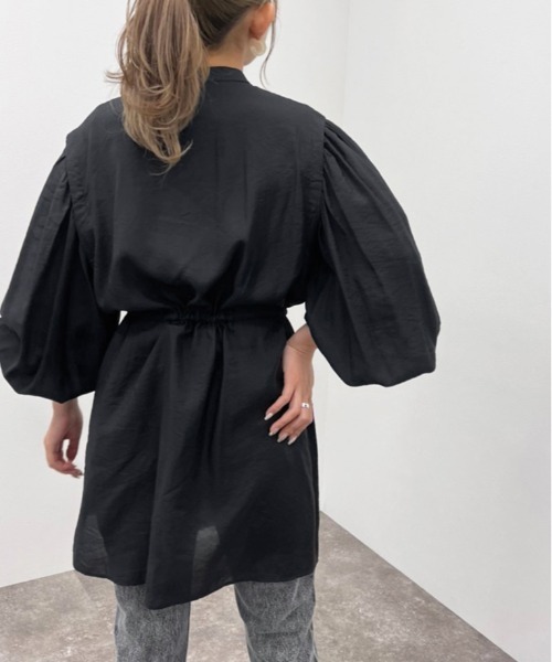 apres jour mignon（アプレジュールミニョン）の「バンドカラーチュニックブラウス【ZOZOTOWN限定アイテム】（シャツ/ブラウス・レディース・オフホワイト/ブラック/グレイッシュベージュ・X-LARGE/フリー）」の13枚目の写真