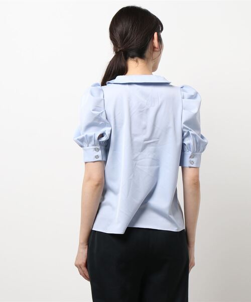 ANDGEEBEE（アンジービー）の「フロントボタンパワショルシャツ（シャツ/ブラウス・レディース・ホワイト/ライトブルー・MEDIUM）」の6枚目の写真