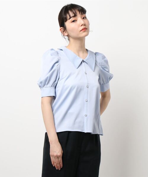 ANDGEEBEE（アンジービー）の「フロントボタンパワショルシャツ（シャツ/ブラウス・レディース・ホワイト/ライトブルー・MEDIUM）」の3枚目の写真