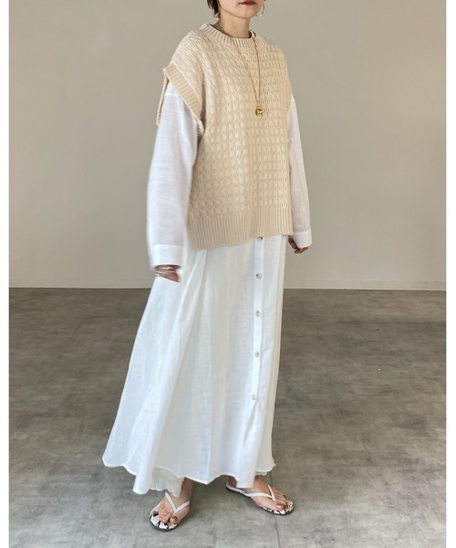 She's Closet(シーズクローゼット)の「サイドスリットフレンチスリーブニットベスト(ベスト・レディース・ブラック/ベージュ/パープル/グリーン/アイボリー・FREE)」の15枚目の写真