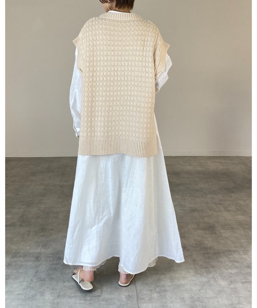 She's Closet(シーズクローゼット)の「サイドスリットフレンチスリーブニットベスト(ベスト・レディース・ブラック/ベージュ/パープル/グリーン/アイボリー・FREE)」の8枚目の写真