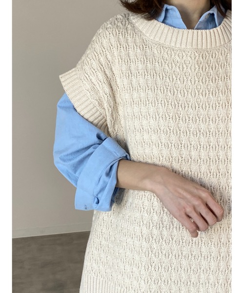 She's Closet(シーズクローゼット)の「サイドスリットフレンチスリーブニットベスト(ベスト・レディース・ブラック/ベージュ/パープル/グリーン/アイボリー・FREE)」の9枚目の写真