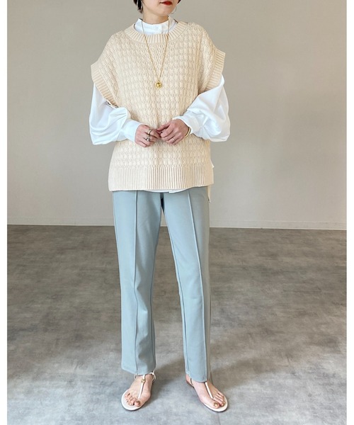 She's Closet(シーズクローゼット)の「サイドスリットフレンチスリーブニットベスト(ベスト・レディース・ブラック/ベージュ/パープル/グリーン/アイボリー・FREE)」の10枚目の写真