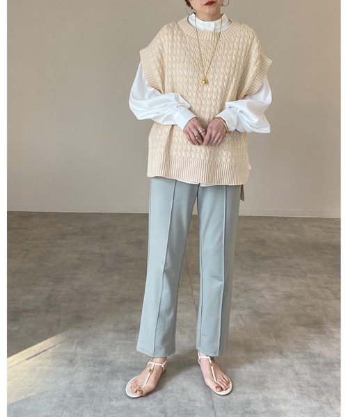 She's Closet(シーズクローゼット)の「サイドスリットフレンチスリーブニットベスト(ベスト・レディース・ブラック/ベージュ/パープル/グリーン/アイボリー・FREE)」の21枚目の写真