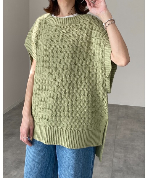 She's Closet(シーズクローゼット)の「サイドスリットフレンチスリーブニットベスト(ベスト・レディース・ブラック/ベージュ/パープル/グリーン/アイボリー・FREE)」の11枚目の写真