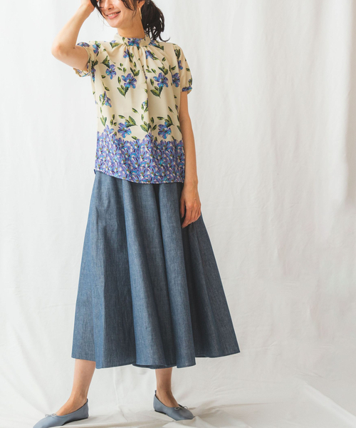 NARACAMICIE(ナラカミーチェ)の「グラデーションフラワー半袖プルオーバー(シャツ/ブラウス・レディース・ブルー/イエロー・MEDIUM/SMALL/LARGE/XX-LARGE/X-LARGE)」の14枚目の写真