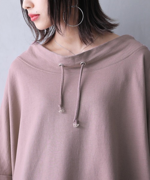 osharewalker(オシャレウォーカー)の「【廃盤】『ゆるハイネックドルマンスウェット』(スウェット・レディース・ブラック/ラベンダー・FREE)」の4枚目の写真