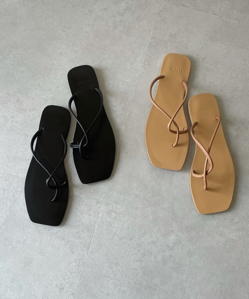 y/m by misato（イムバイミサト）の「フラットトングサンダル（サンダル・レディース・ブラック/ベージュ・SMALL/MEDIUM/LARGE）」の5枚目の写真