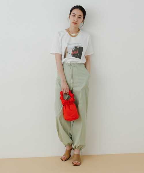 ADAM ET ROPE'(アダムエロペ)の「フォトプリント半袖Tシャツ(Tシャツ/カットソー・レディース・ホワイト/ホワイト系その他・FREE)」の4枚目の写真