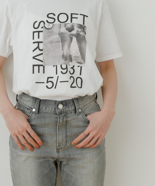 ADAM ET ROPE'(アダムエロペ)の「フォトプリント半袖Tシャツ(Tシャツ/カットソー・レディース・ホワイト/ホワイト系その他・FREE)」の5枚目の写真