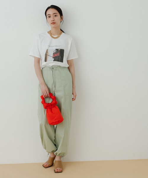 ADAM ET ROPE'(アダムエロペ)の「フォトプリント半袖Tシャツ(Tシャツ/カットソー・レディース・ホワイト/ホワイト系その他・FREE)」の15枚目の写真