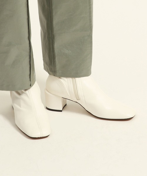 Ray BEAMS（レイビームス）の「Ray BEAMS / ストレッチ ブーツ（ブーツ・レディース・ホワイト/ブラック・23/24/25/24.5/23.5）」の4枚目の写真