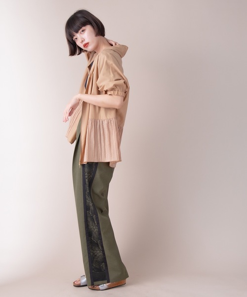 La SRIC(ラスリック)の「La SRIC / 裾プリーツZIPパーカ(シャツ/ブラウス・レディース・カーキ/キャメル/ブラック/ベージュ・38)」の14枚目の写真