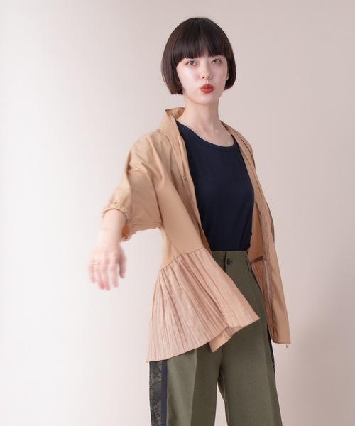 La SRIC(ラスリック)の「La SRIC / 裾プリーツZIPパーカ(シャツ/ブラウス・レディース・カーキ/キャメル/ブラック/ベージュ・38)」の15枚目の写真