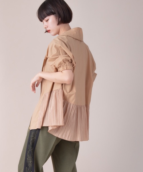 La SRIC(ラスリック)の「La SRIC / 裾プリーツZIPパーカ(シャツ/ブラウス・レディース・カーキ/キャメル/ブラック/ベージュ・38)」の18枚目の写真