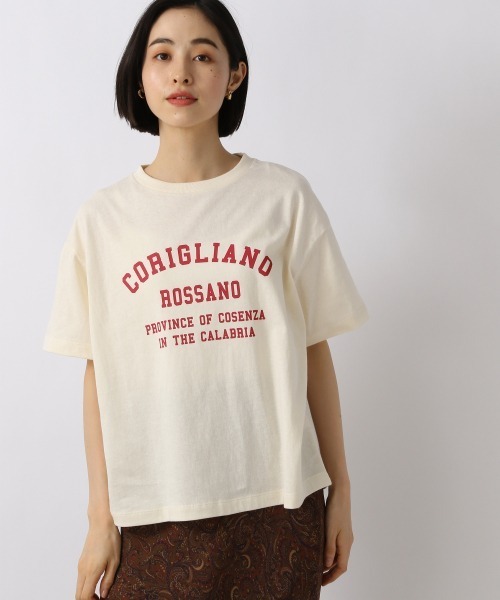 LOWRYS FARM（ローリーズファーム）の「カレッジロゴＴＳＳ　956628（Tシャツ/カットソー・レディース・アイボリー/オフホワイト/チャコールグレー/グリーン・FREE）」の2枚目の写真